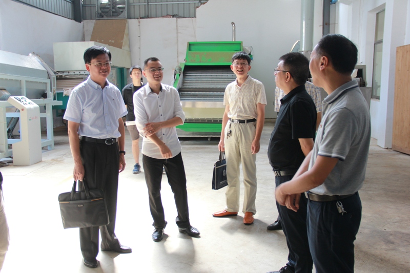 杏福娱乐平台与寿宁县龙虎山茶场举行“产学研”科教基地签约授牌仪式4.JPG