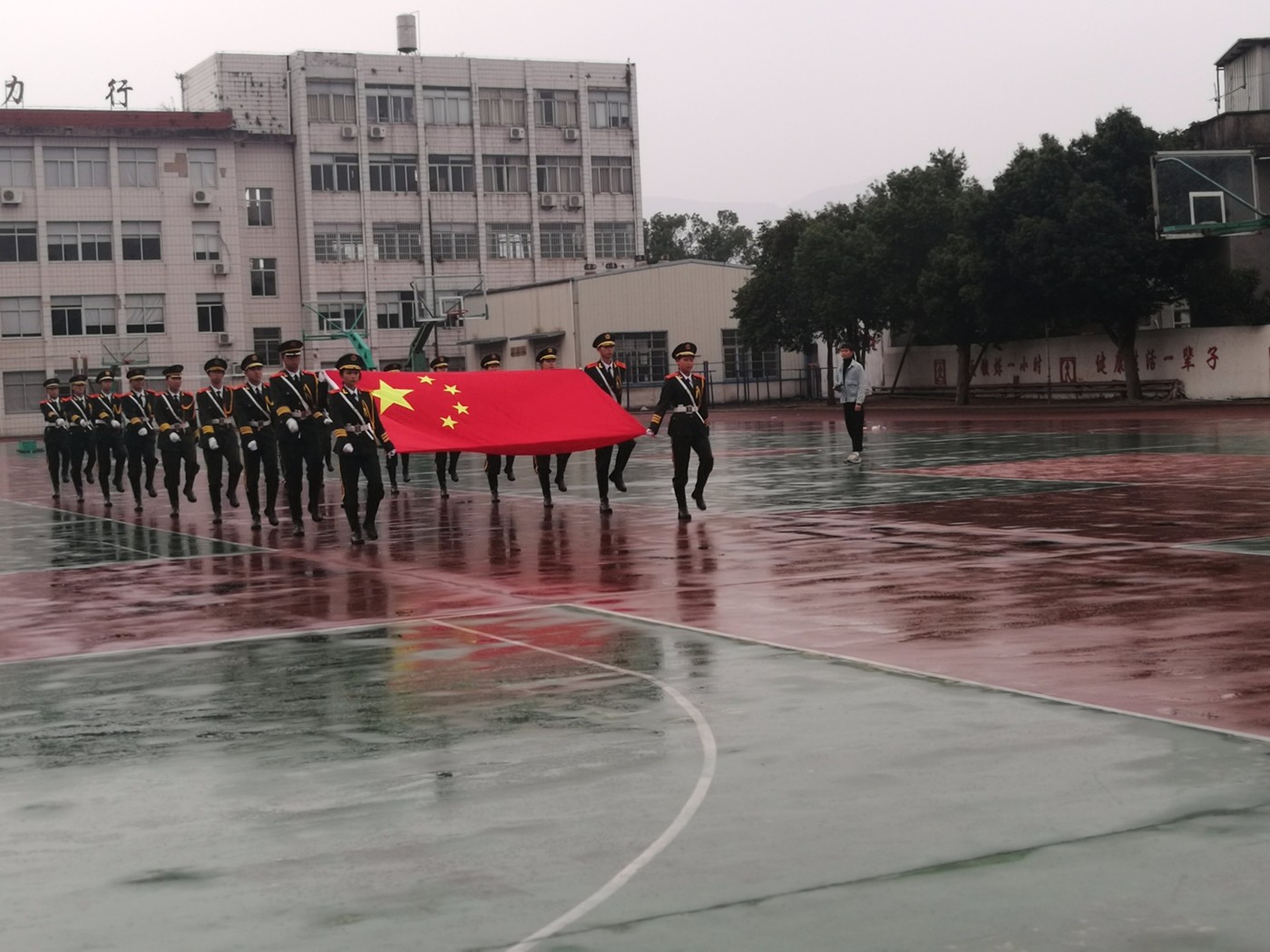 图片2.jpg 图片2.jpg