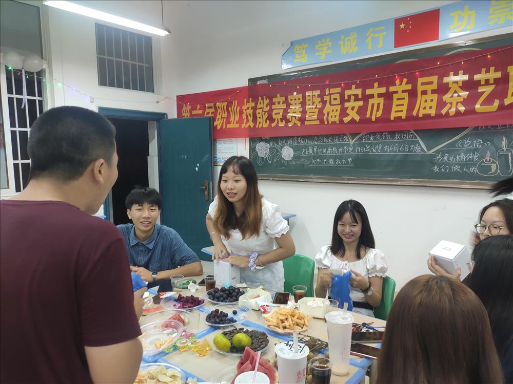 图片4.jpg 图片4.jpg