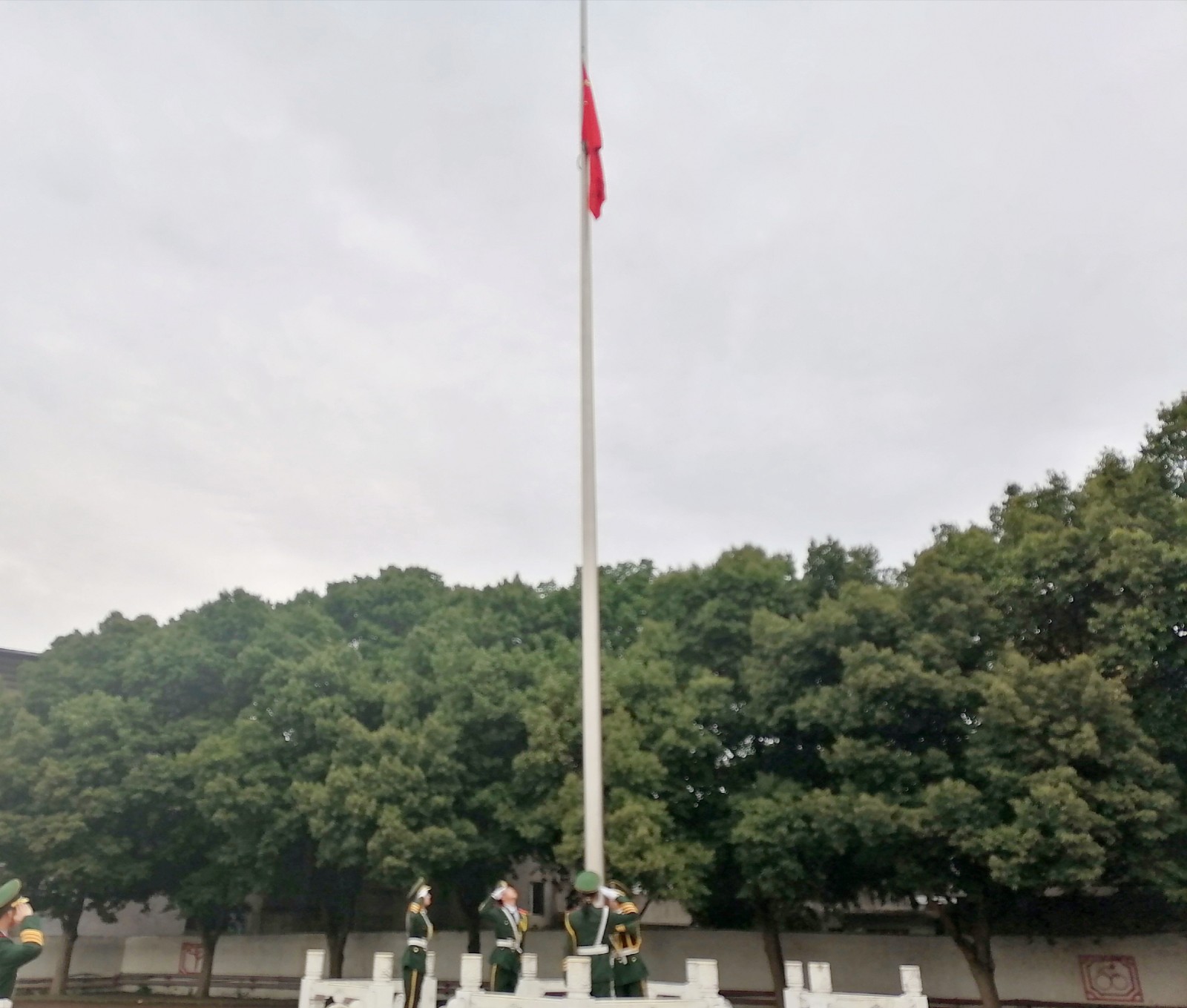 图片4.jpg 图片4.jpg