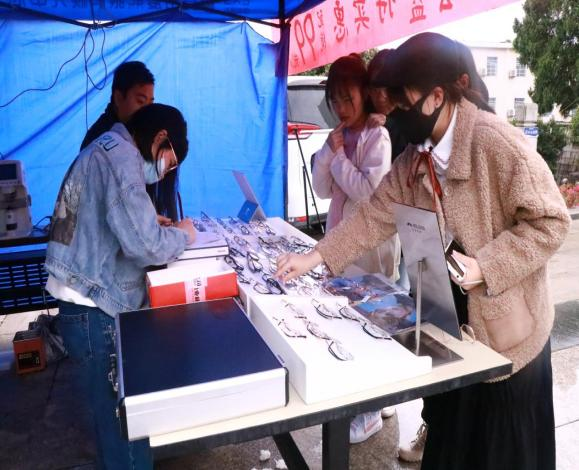 image015.png