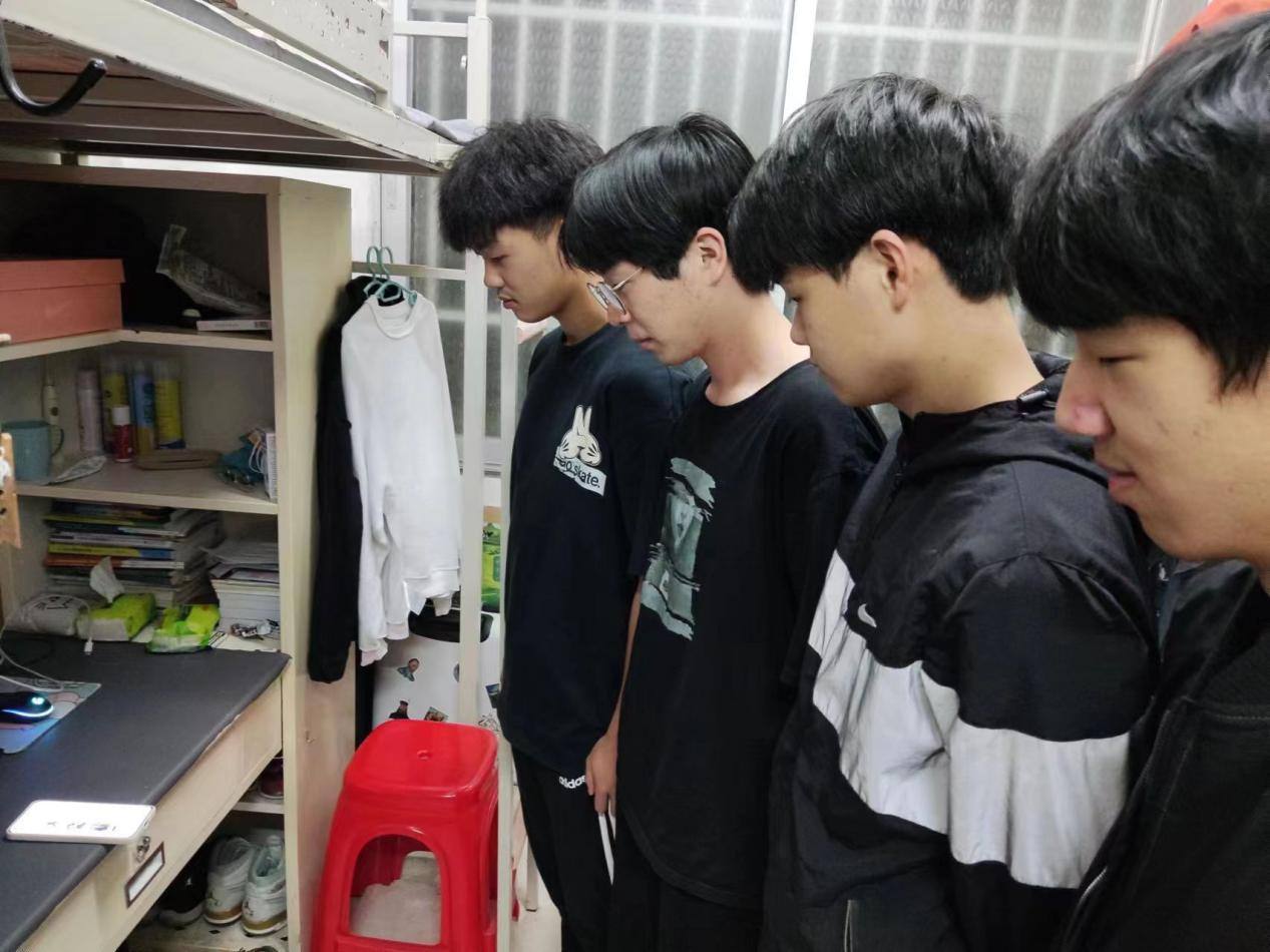图片2.png 图片2.png