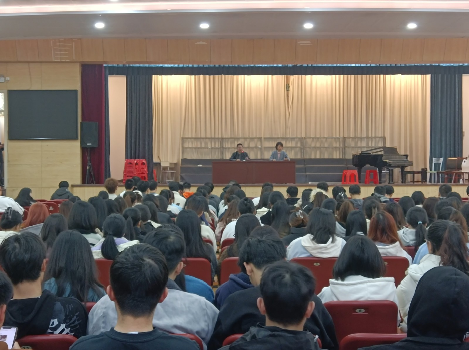 实习动员大会.jpg 实习动员大会.jpg