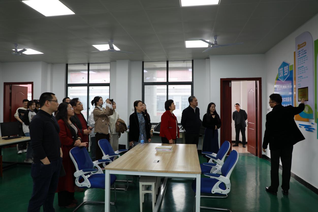 图片2.jpg 图片2.jpg
